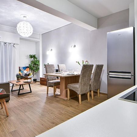Serene N Modern Renovated Flat Атина Екстериор снимка