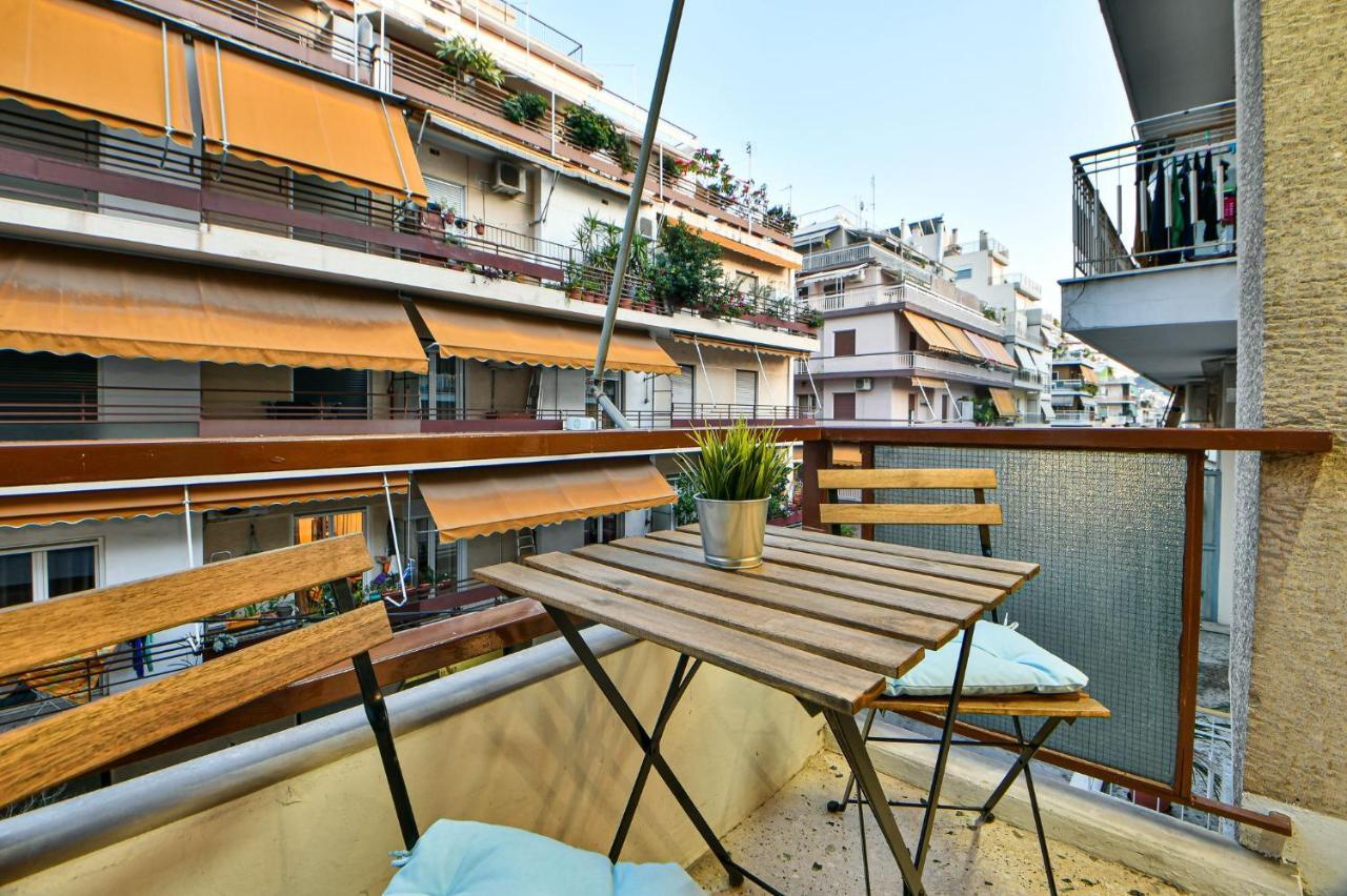 Serene N Modern Renovated Flat Атина Екстериор снимка