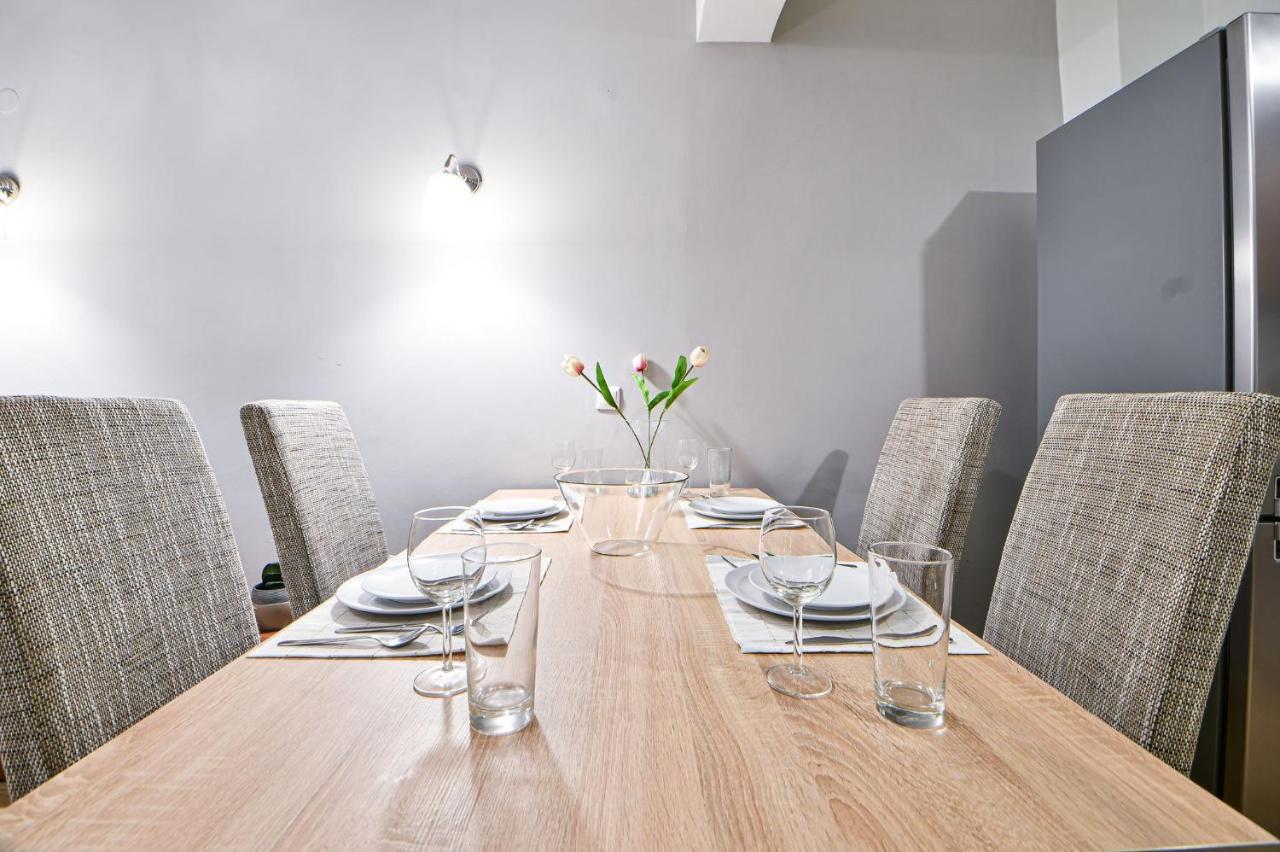 Serene N Modern Renovated Flat Атина Екстериор снимка