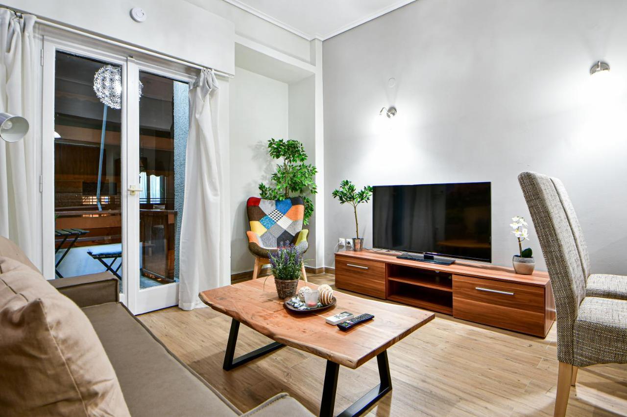 Serene N Modern Renovated Flat Атина Екстериор снимка