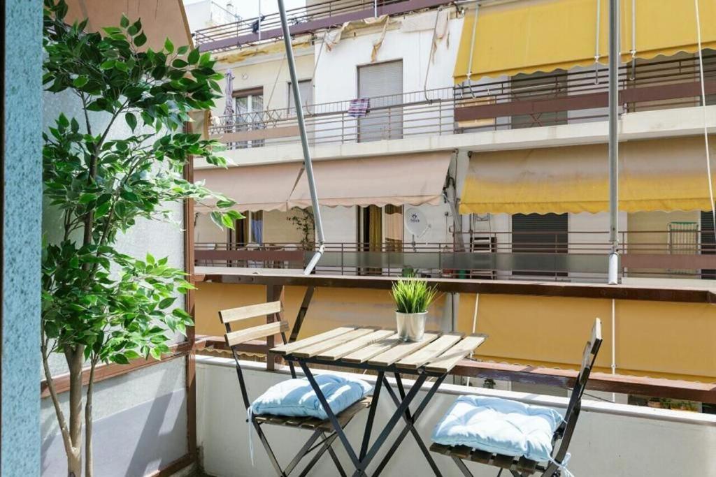 Serene N Modern Renovated Flat Атина Екстериор снимка