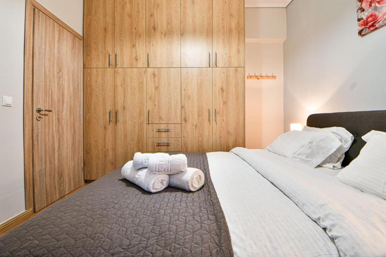 Serene N Modern Renovated Flat Атина Екстериор снимка